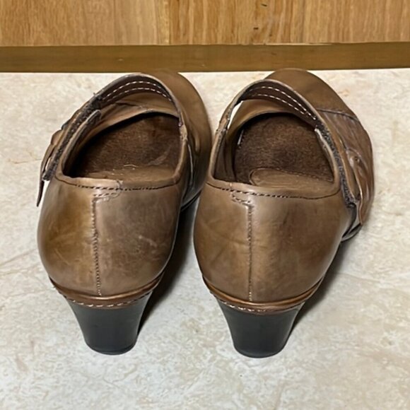Cobb Hill by New Balance Light Brown Leather Mary Jane Heels Size 9 - Picture 7 of 11